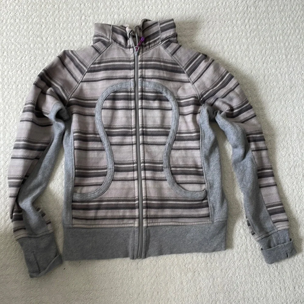 Lululemon Grey Striped Scuba Jacket Size 10 - Picture 1 of 3